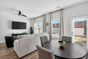 Townhome, 3 Bedrooms | Interior - Brand-new cozy Townhouse, 3BR, 2.5B, Minutes to Mid City (Huntsville)