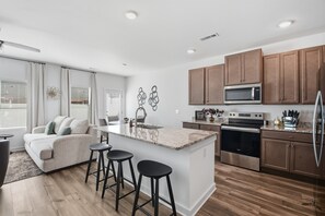Townhome, 3 Bedrooms | Interior