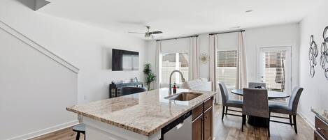 Townhome, 3 Bedrooms | Interior