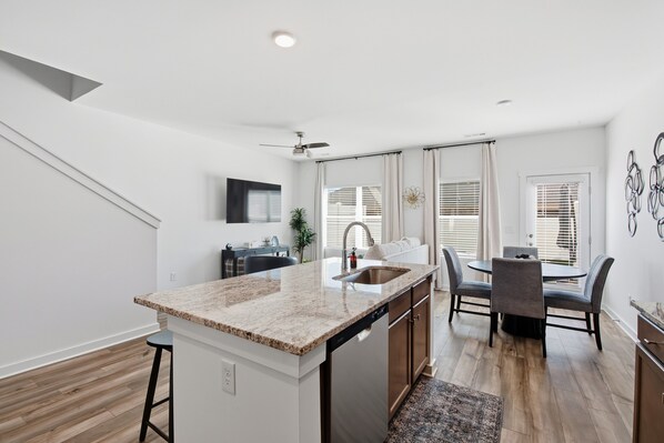 Townhome, 3 Bedrooms | Interior