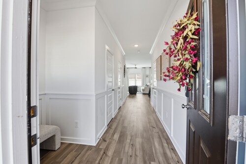 Brand-new cozy Townhouse, 3BR, 2.5B, Minutes to Mid City