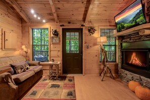 Cabin, 1 Bedroom | Living area