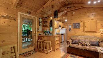 Cabin, 1 Bedroom | Living area