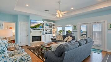 House, 3 Bedrooms | Living area | Smart TV, streaming services