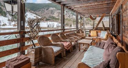Chalet « Pierre Bois Lac » avec vue sur la montagne, terrasse et jardin partagés