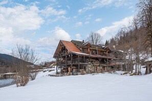 Exterior - Chalet 'Pierre Bois Lac' with Mountain View, Shared Terrace and Garden (Le Haut-Bréda)