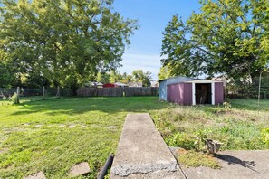 المنطقة المحيطة بالمنشأة