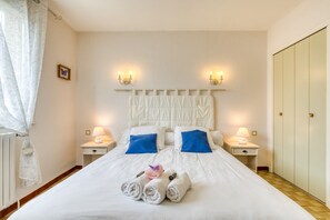 3 bedrooms, iron/ironing board, WiFi, bed sheets - Holiday Home 'La Galina' with Private Terrace, Wi-Fi and Air Conditioning (Puimisson)