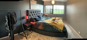 3 Schlafzimmer, Bügeleisen/Bügelbrett, Internetzugang, Bettwäsche