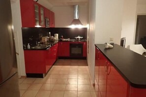 Private kitchen - Waterfront residence with breathtaking views (Gourbeyre)