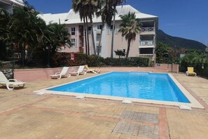 Pool - Waterfront residence with breathtaking views (Gourbeyre)