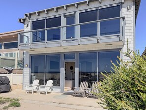 Exterior - 717 O-Luxury oceanfront beach house in Silverstrand Beach, Oxnard Ca (Oxnard)
