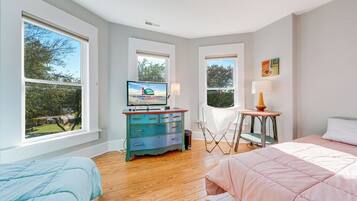 3 bedrooms, free WiFi, bed sheets