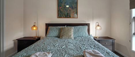 3 bedrooms, iron/ironing board, Internet, bed sheets