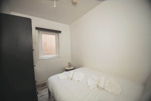 4 bedrooms, WiFi, bed sheets - Modern Stranmillis 4 Bed (Belfast)