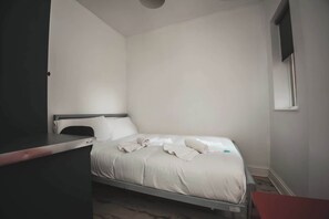 4 bedrooms, WiFi, bed sheets - Modern Stranmillis 4 Bed (Belfast)