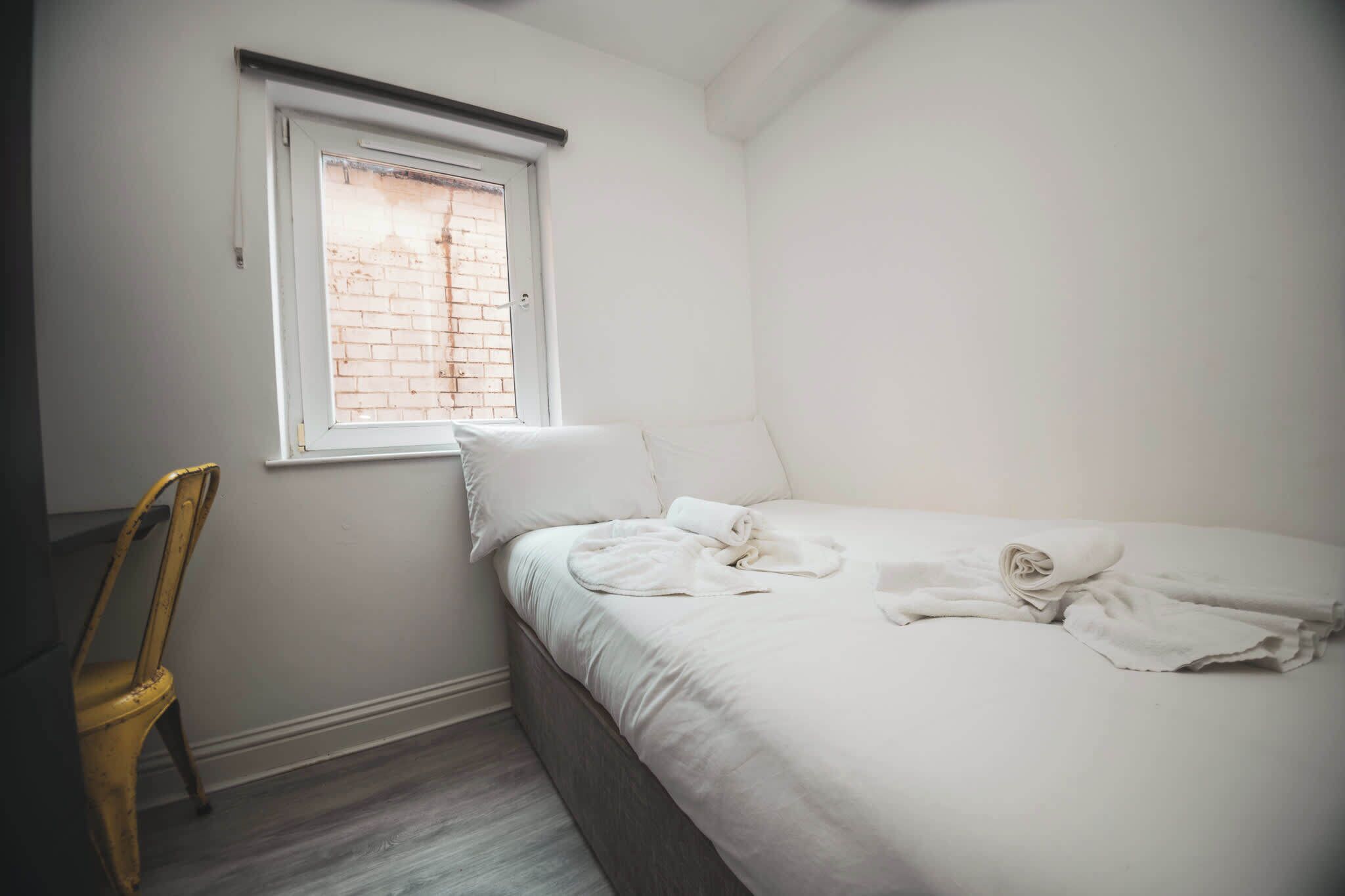 4 bedrooms, WiFi, bed sheets