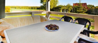 Large Holiday Home With Private Garden