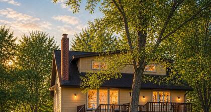 Little Grand Lake Retreat | Kayaks, Firepit, Sleeps 8 | Near Duluth + Ivy Black