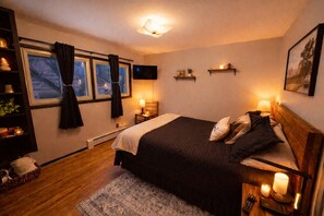 3 bedrooms, iron/ironing board, travel cot, free WiFi