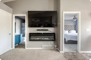 3 quartos, ferros/tábuas de passar roupa, Wi-Fi, roupa de cama