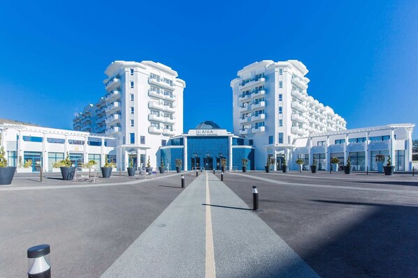 Front of property - Résidence de Châtel Guyon (Châtel-Guyon)