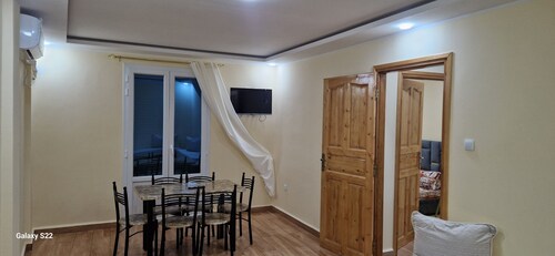 Bright & Cozy 2BR Stay in Jijel with Air Conditioning