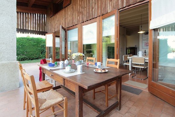 Front of property - Calicantus Verona Pool Wifi (Colognola ai Colli)