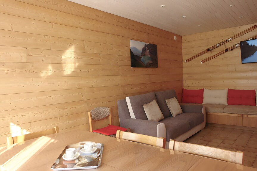 80 M² Apartment With Mountain View And Balcony - Briançon