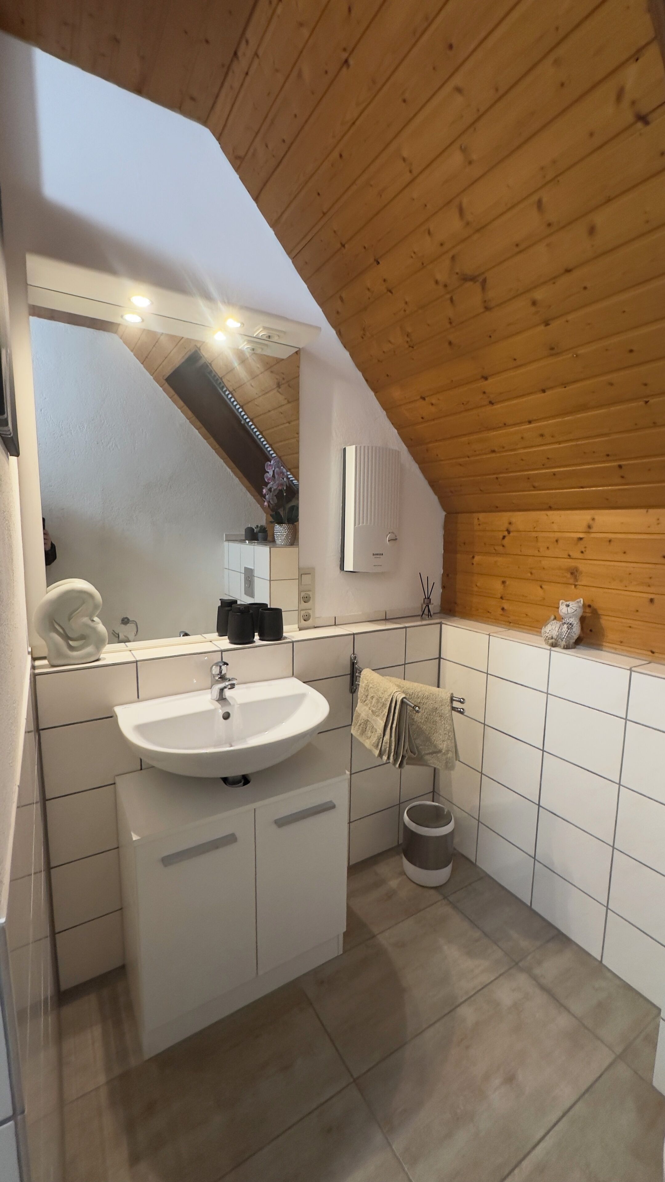 Hårtork, handdukar, tvål och toalettpapper