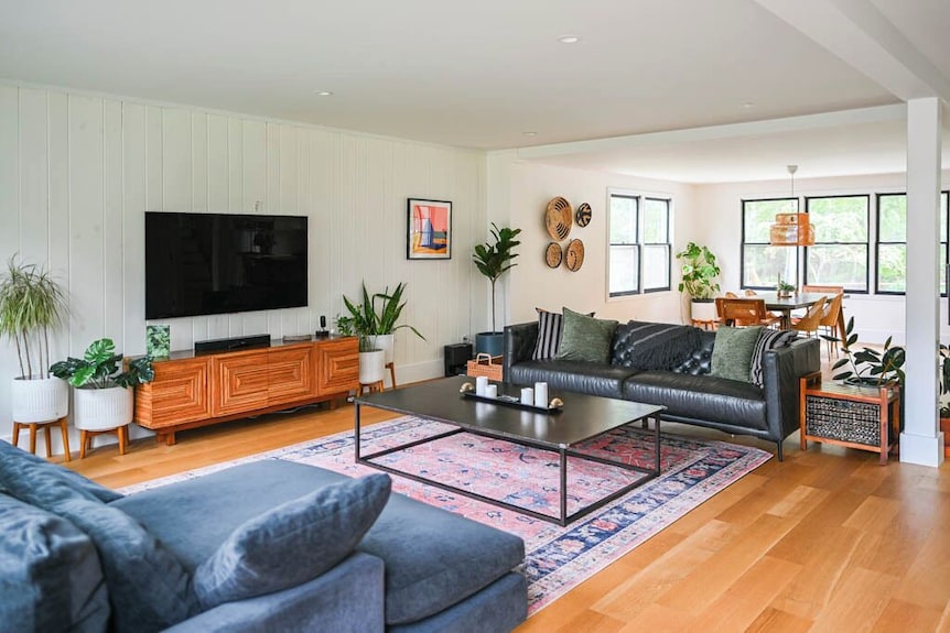 Walk To Private Beach, Wine Country Farmhouse, Outdoor Dining, Sleeps 6 Adults - Riverhead, NY