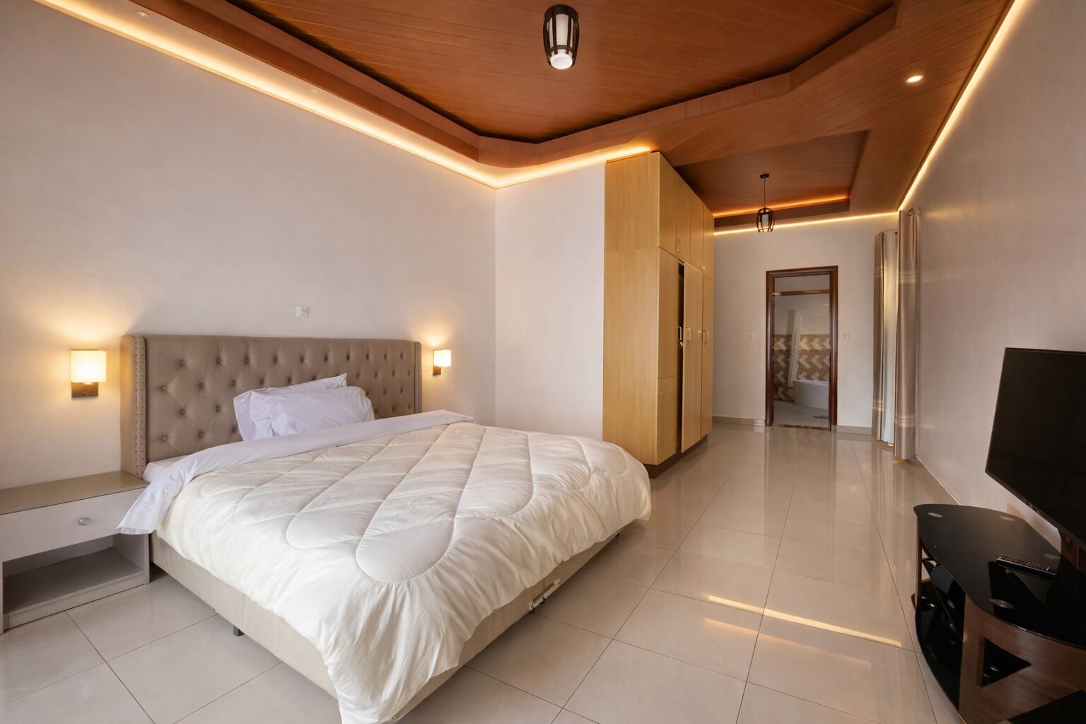 Luksusleilighet | Skrivebord, skrivebord for bærbar PC og strykejern/-brett