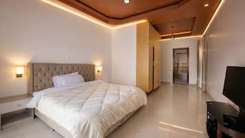 Luksusleilighet | Skrivebord, skrivebord for bærbar PC og strykejern/-brett