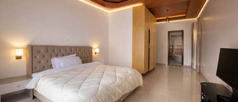 Luksusleilighet | Skrivebord, skrivebord for bærbar PC og strykejern/-brett