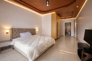 Luksushuoneisto | Työpöytä, kannettavalle tietokoneelle sopiva työtila