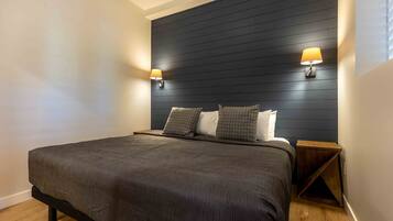 1 bedroom, travel crib, free WiFi, bed sheets