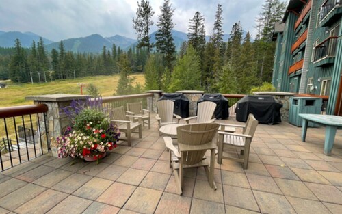 Newly Renovated and Right on the Slopes