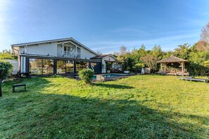 Exterior - Manihi Guest Room with Lake View, Shared Pool and Wi-Fi (Gujan-Mestras)