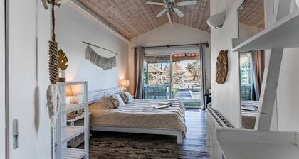 Chambre dâhĂŽtes « Manihi » avec vue sur le lac, piscine partagĂ©e et Wi-Fi