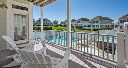 Private Pool & Hot Tub, Resort Amenities at Currituck Club, Golf