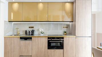 Appartement | Cuisine privée | Réfrigérateur, micro-ondes, four, plaque de cuisson
