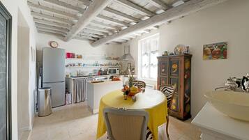 Apartment | Private kitchen | High chair