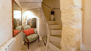 Unclassified image, 2 of 44, button - Heated Pool Apartment in Uzes (Uzès)