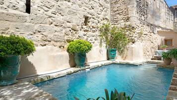 Apartment | Pool | Indoor pool, outdoor pool