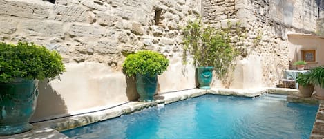 Apartamento | Piscina | Una piscina cubierta, una piscina al aire libre