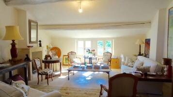 Căn hộ | Phòng khách