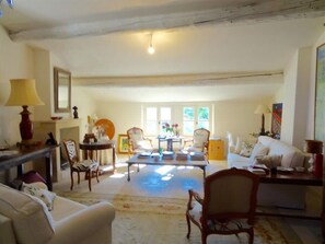 Apartment | Living room