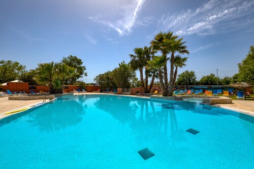 Mobile Home 'Location Agde' with Private Terrace, Wi-Fi and Air Conditioning