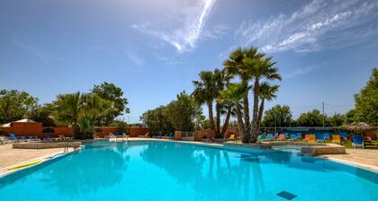 Mobile Home 'Location Agde' with Private Terrace, Wi-Fi and Air Conditioning