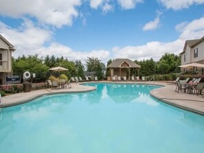 Apartment (2 Bedrooms) | Front of property